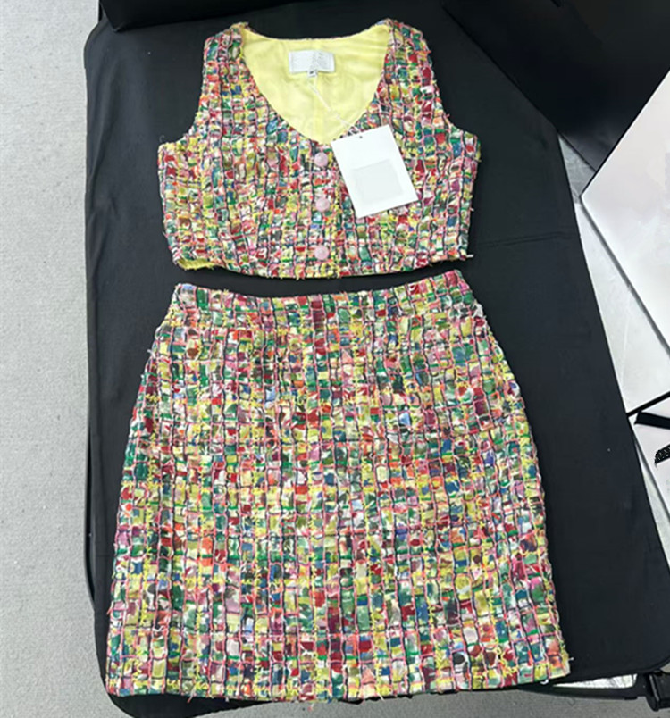 Winter Clothing Color - Customization European women's winter 2026 new